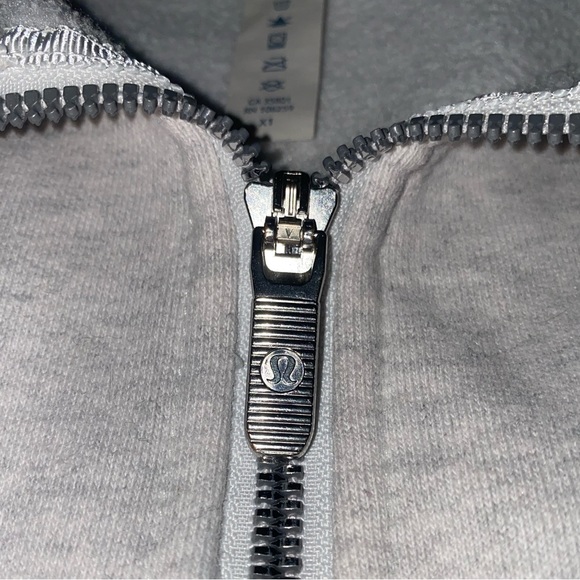 ✨SOLD✨Lululemon Grey Radiant Jacket/ Zip Up Sweatshirt - Picture 5 of 11